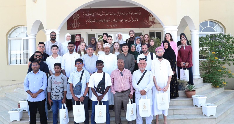 معهد السلطان قابوس لتعليم اللغة العربية بمنح يستقبل دارسي الدورة 59