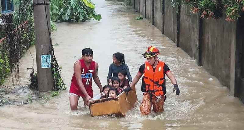 كالمايجي يضرب وسط الفلبين