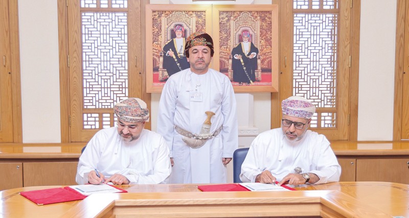 توقيع وثيقة تعاون حول مشروع التقرير الوطني للكفاءات فـي القطاع المالي