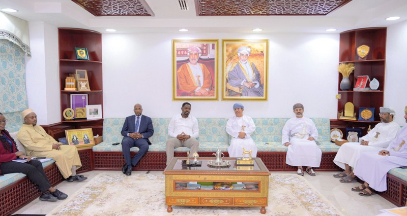 سلطنة عمان وكينيا تبحثان أوجه التعاون الثنائي فـي الأمن الغذائي