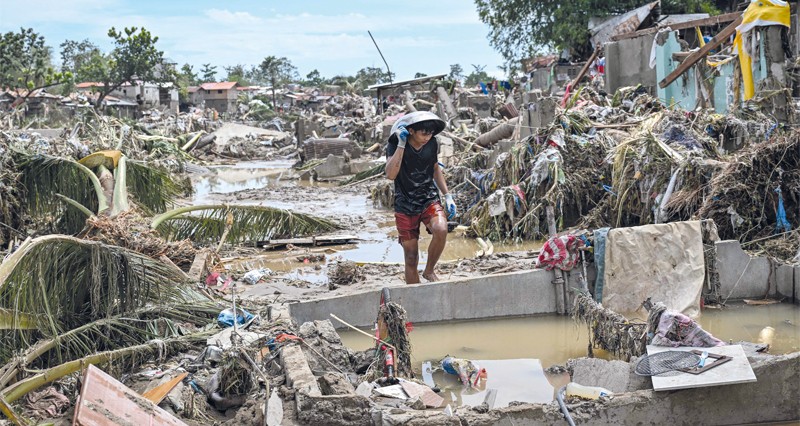 ارتفاع حصيلة وفيات إعصار كالماجي فـي الفلبين إلى أكثر من 90