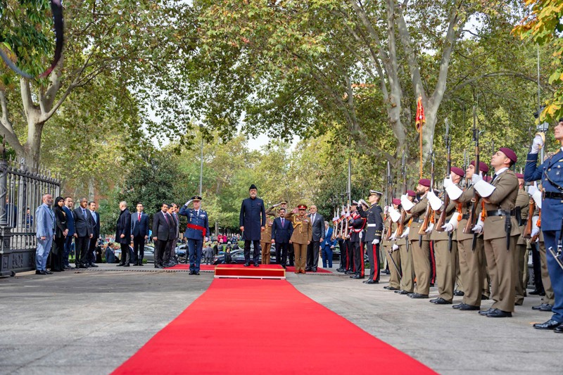 جلالته يستعرض مع رئيس الوزراء الإسباني سبل تعزيز العلاقات الوثيقة بين البلدين