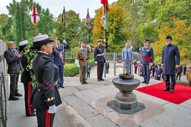 جلالته يستعرض مع رئيس الوزراء الإسباني سبل تعزيز العلاقات الوثيقة بين البلدين