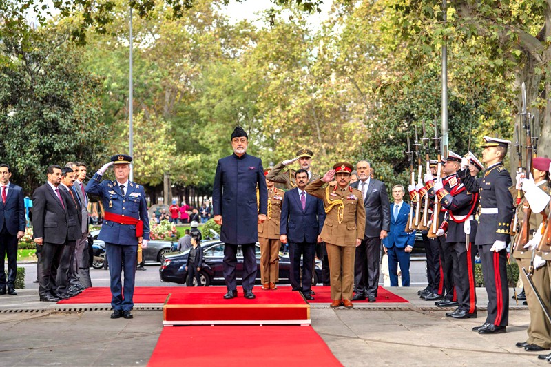جلالته يستعرض مع رئيس الوزراء الإسباني سبل تعزيز العلاقات الوثيقة بين البلدين