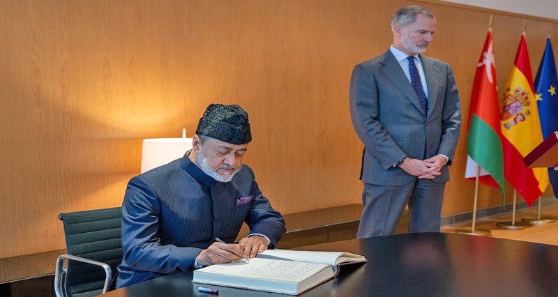 مختتما زيارة دولة .. جلالة السلطان يشيد بما أتاحه لقاؤه مع ملك إسبانيا ورئيس الوزراء من فرص لتعزيز العلاقات