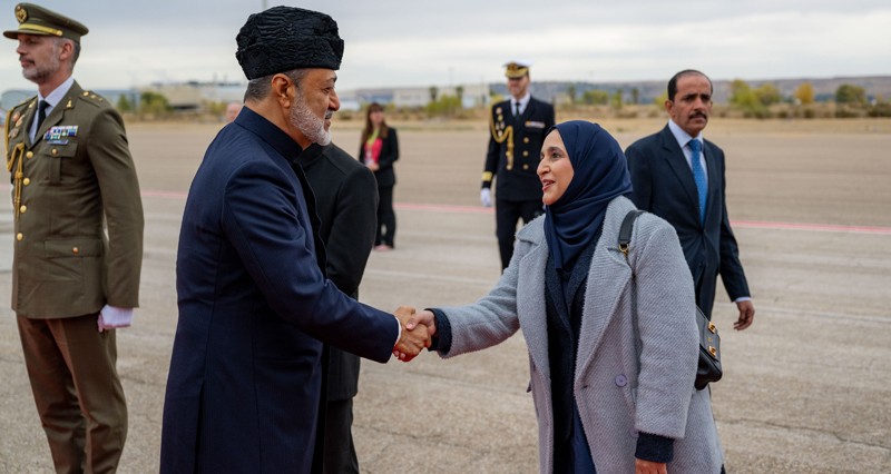 مختتما زيارة دولة .. جلالة السلطان يشيد بما أتاحه لقاؤه مع ملك إسبانيا ورئيس الوزراء من فرص لتعزيز العلاقات