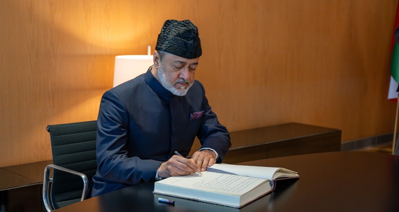 مختتما زيارة دولة .. جلالة السلطان يشيد بما أتاحه لقاؤه مع ملك إسبانيا ورئيس الوزراء من فرص لتعزيز العلاقات