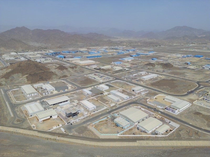 'مدائن' تنفذ مشروع توصيل المياه لمدينة سمائل الصناعية بـ 11 مليون ريال عماني