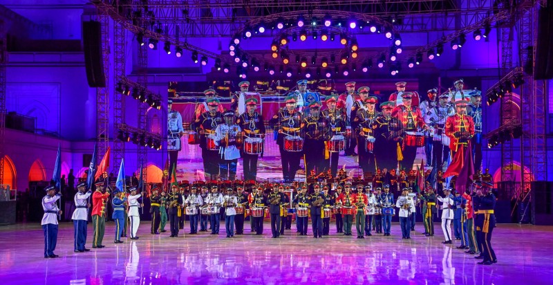 بلعرب بن هيثم يرعى عرض الموسيقى العسكرية بدار الأوبرا السُّلطانية مسقط