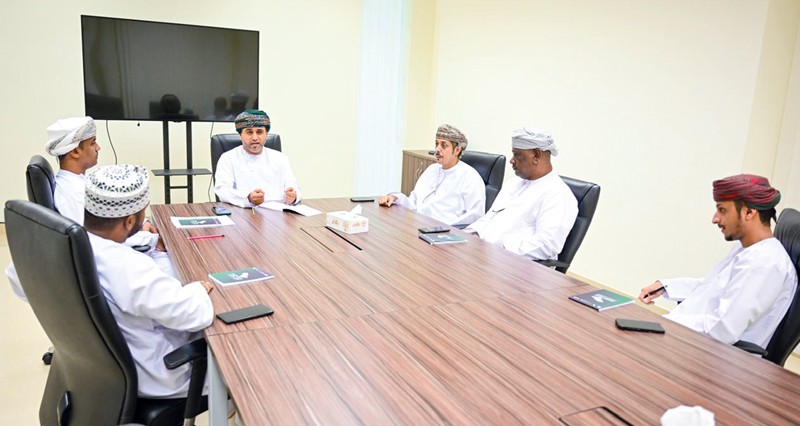 اجتماع مشترك للجنة إعداد الرياضيين باتحاد اليد مع أندية محافظة ظفار