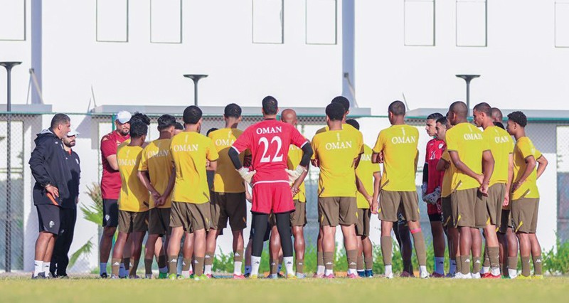 منتخبنا الوطني الأولمبي للقدم يواصل تدريباته المكثفة بمعسكره الداخلي