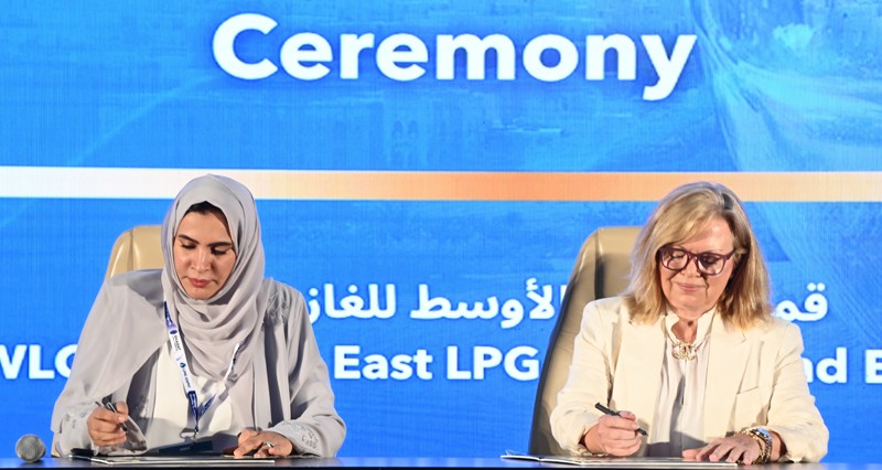 استعراض أحدث الابتكارات والتقنيات والحلول المرتبطة بالتحول فـي الطاقة والسلامة الصناعية والذكاء الاصطناعي