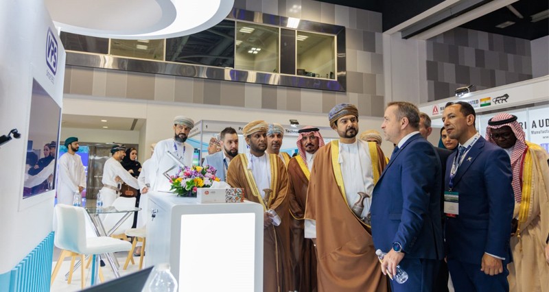 استعراض أحدث الابتكارات والتقنيات والحلول المرتبطة بالتحول فـي الطاقة والسلامة الصناعية والذكاء الاصطناعي