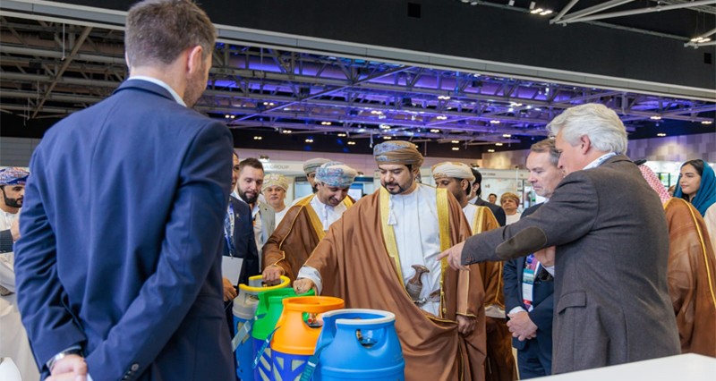 استعراض أحدث الابتكارات والتقنيات والحلول المرتبطة بالتحول فـي الطاقة والسلامة الصناعية والذكاء الاصطناعي