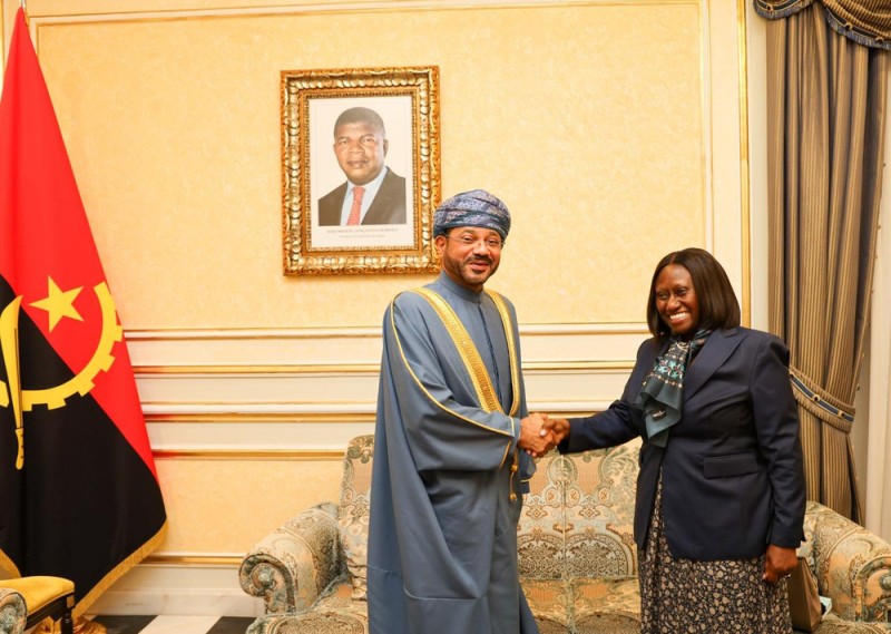 وزير الخارجية ورئيس جمهورية أنجولا يبحثان تعزيز التعاون الثنائي