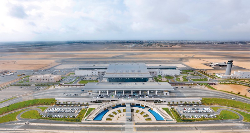 هيئة الطيران المدني تحتفي بالذكرى السابعة لافتتاح مطار مسقط الدولي والعاشرة لمطار صلالة