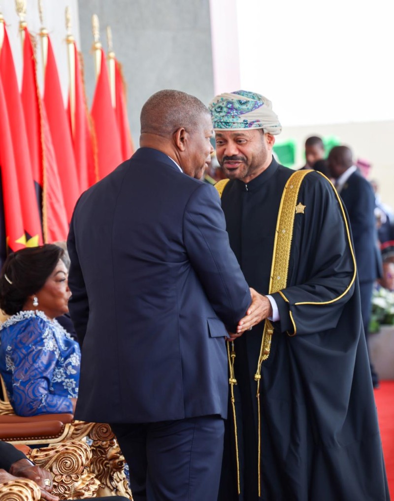 بتكليفٍ من جلالة السلطان..وزير الخارجية يشارك في احتفالات الذكرى الخمسين لاستقلال أنجولا