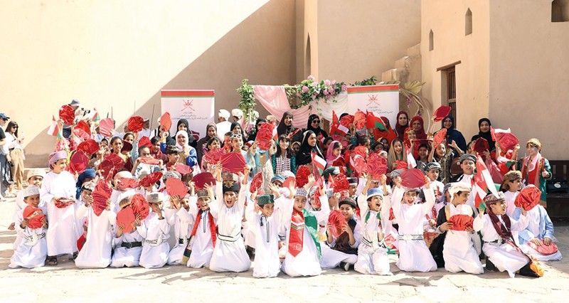 أكثر من 100 مشارك فـي مهرجان الشطرنج المدرسي بنـزوى