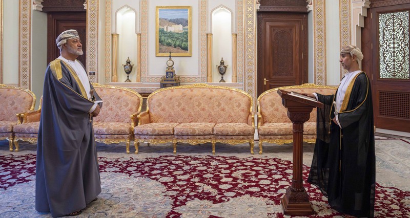 أمام المقام السامي.. سفير سلطنة عمان المعين لدى إيران يؤدي قسم اليمين