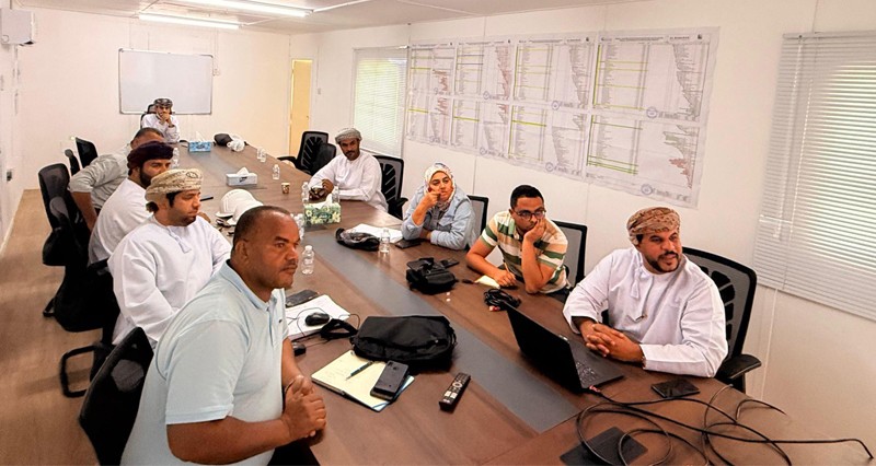 خبراء جزائريون يطلعون على التجارب العمانية الرائدة فـي تنمية القطاع الزراعي