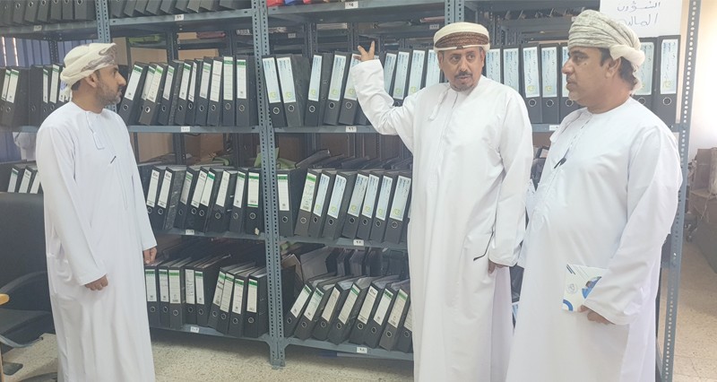 فريق من هيئة الوثائق والمحفوظات الوطنية يزور تعليمية جنوب الشرقية