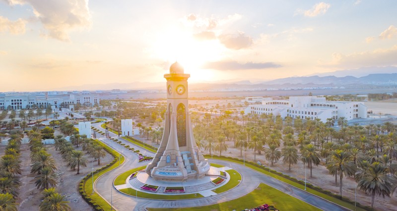 جامعة السلطان قابوس تحتفل بتخريج الدفعة السادسة والثلاثين من طلبتها