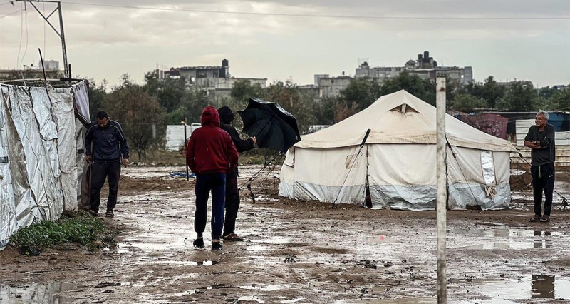 الاحتلال يواصل خروقاته فـي غزة ويرفض دخول معدات الإغاثة والإيواء