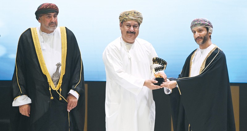 المهرجان السينمائي الخليجي ينطلق فـي مسقط ويحتفي بالرواد