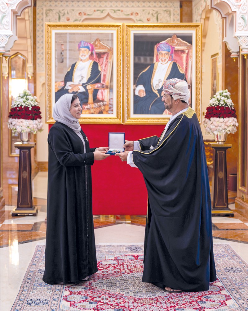 جلالة السلطان يمنح وسام عمان العسكري لعدد من كبار الضباط والإشادة السلطانية لعدد من أصحاب الفضيلة والسعادة