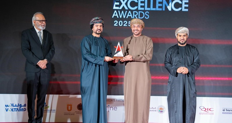 صحار الدولي يحصد جائزة التميز المؤسسي للشركات ذات رأس المال الكبير