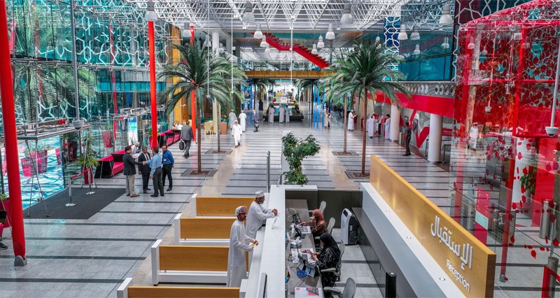 بنك مسقط .. مسيرة ناجحة فـي تعزيز التنمية الاقتصادية والاجتماعية المستدامة وتمكين الكفاءات العمانية