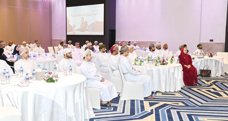 «أدوات ضمان التجارة الدولية» برنامج لتعزيز الثقة بين الشركاء التجاريين بشمال الباطنة