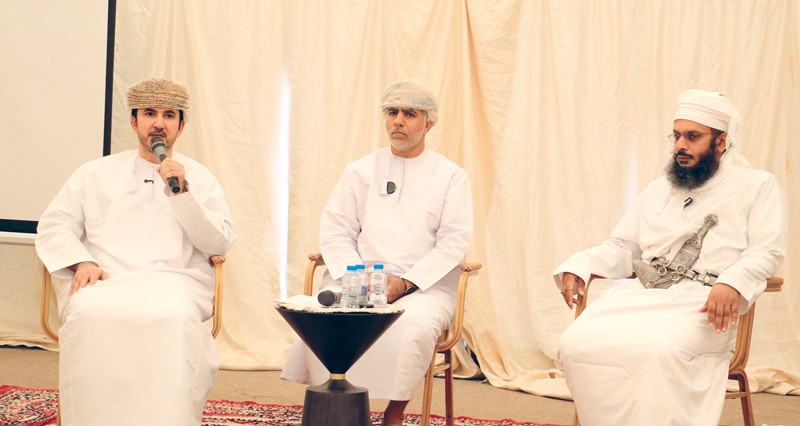 ندوة ببهلاء تستعرض الأثر الحضاري للعمانيين فـي أفريقيا