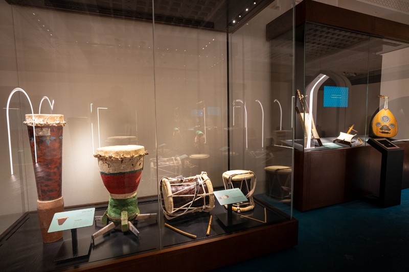 'إيقاع الحياة' معرض موسيقي يحتفي بثراء الفنون العمانية بدار الأوبرا