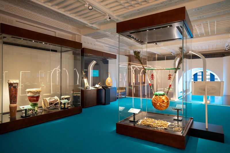 'إيقاع الحياة' معرض موسيقي يحتفي بثراء الفنون العمانية بدار الأوبرا