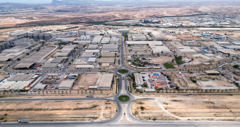 &laquo;التجارة والصناعة وترويج الاستثمار&raquo; ترسم مسارا اقتصاديا لتطوير الخدمات وتشجيع الاستثمارات