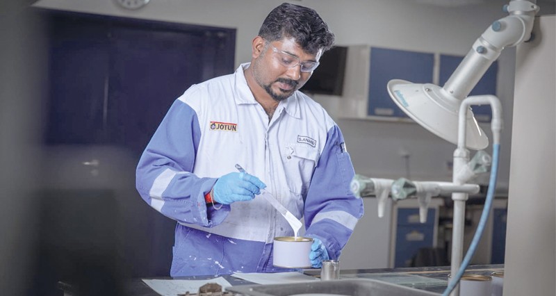 وزارة العمل تعمل على بناء سوق عمل ديناميكي ومستدام قائم على الكفاءة والإنتاجية