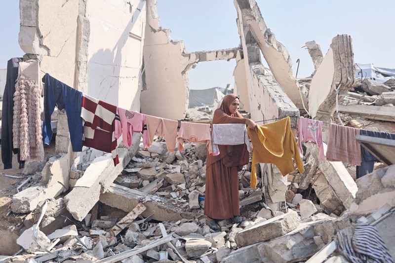 شهيد ومصابون في تواصل خروقات الاحتلال في غزة ودعوات أممية لرفع القيود عن دخول المساعدات