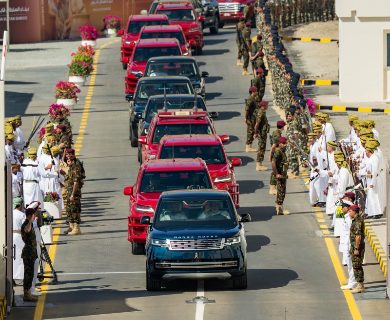 جلالةُ السُّلطان يشملُ برعايته السّامية استعراضَ الأسطول 2025م