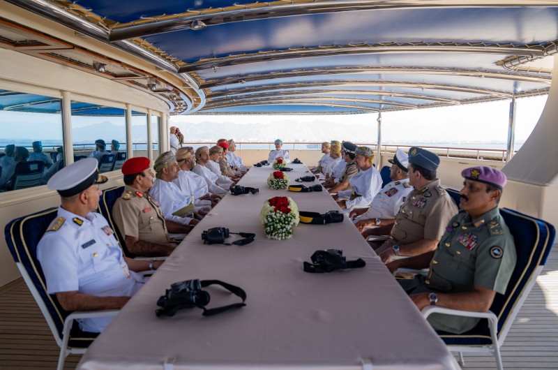 جلالةُ السُّلطان يشملُ برعايته السّامية استعراضَ الأسطول 2025م