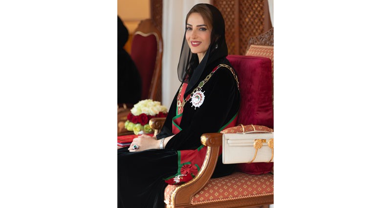 جلالة السلطان يشمل برعايته السامية الاستعراض العسكري الكبير بمناسبة اليوم الوطني المجيد