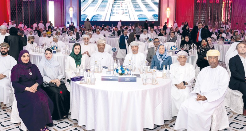 قمة الرؤساء التنفيذيين ببنك عمان العربي تؤكد على تطوير القيادات وتعزيز الشراكات