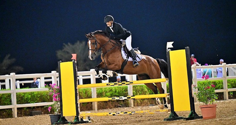 الخيالة السلطانية تتوج بلقب كأس اليوم الوطني لقفز الحواجز