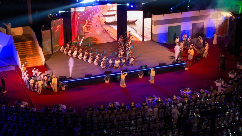 ظفار تحتفل باليوم الوطني بأوبريت يجسّد تأسيس الدولة البوسعيدية