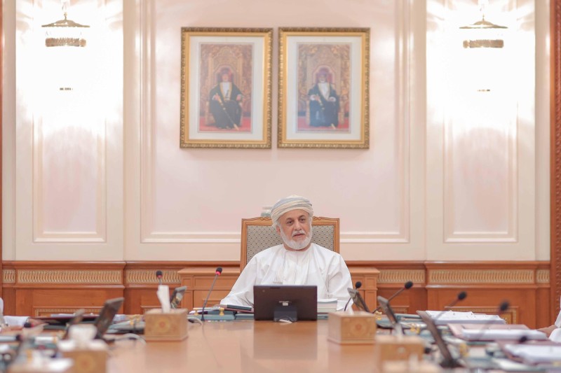 مكتب مجلس الدولة يناقش دراسة &ldquo;تعزيز جودة التحصيل الدراسي وإتقان الكفايات والمهارات في التعليم المدرسي في سلطنة عمان