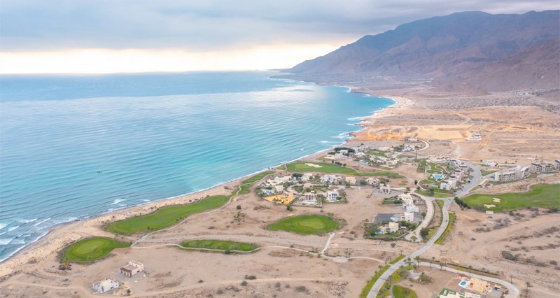 سلطنة عمان ترسخ مكانتها الاقتصادية كمركز إقليمي جاذب للاستثمار وتحظى بإشادة المستثمرين