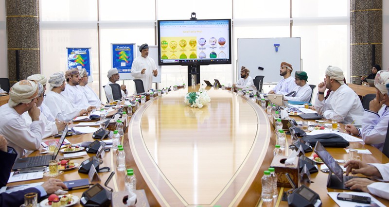 بحث تطوير المنظومة الصناعية وتعزيز جاهزية الفرص الاستثمارية