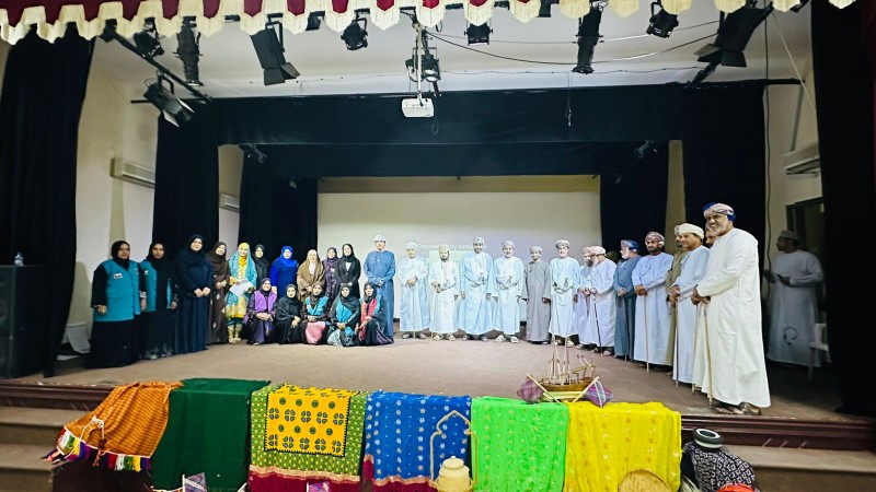 في حب الوطن أمسية شعرية ببركة الموز بنزوى