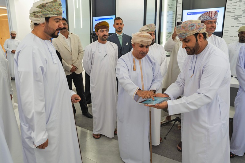 الاطلاع على خدمات صالة منصة عمان للأعمال في العريمي بوليفارد