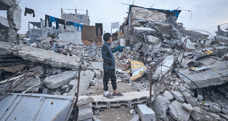 تواصل الخروقات .. الاحتلال ينفذ عمليات نسف ضخمة وقصفا مدفعيا وجويا فـي غزة